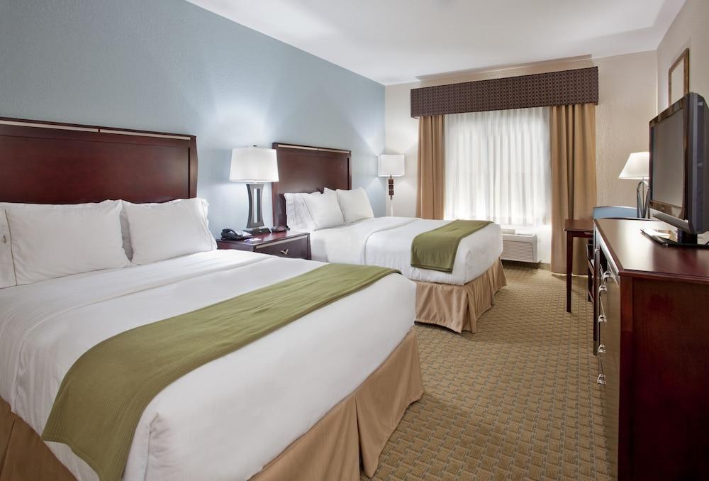 Express & By Ihg 2*